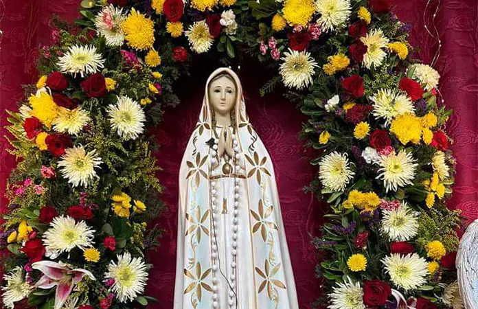 Realizan festividad de Virgen de Fátima