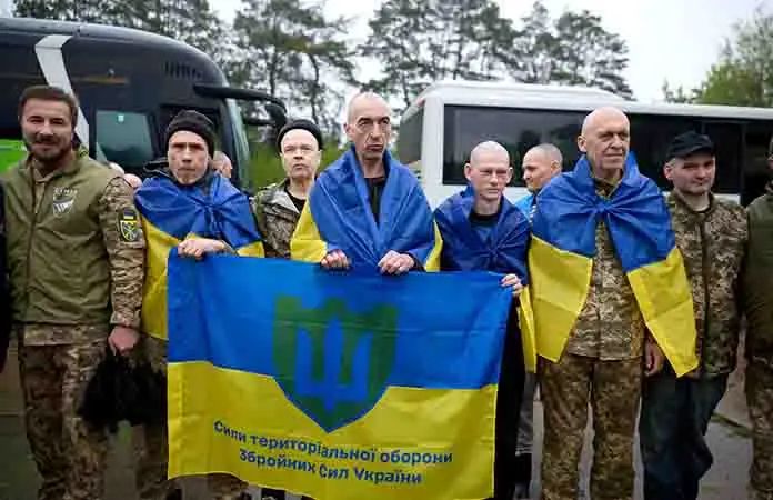 Kiev, de luto tras feroz ataque con misiles