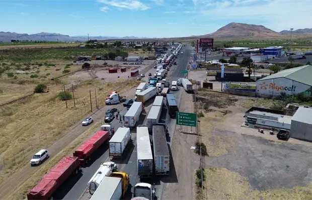 Denuncia bloqueos para frenar marcha de Morena en Chihuahua