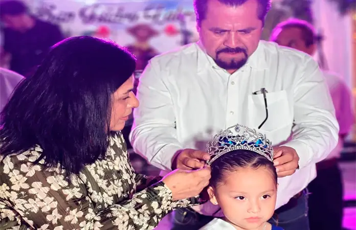Coronan a reina infantil de fiestas de San Isidro