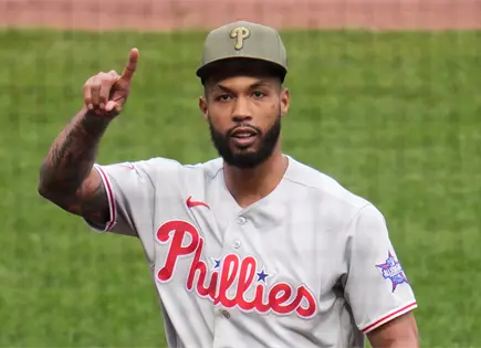Cristopher S&aacute;nchez blanquea y Filis ganan 6-0 a Piratas