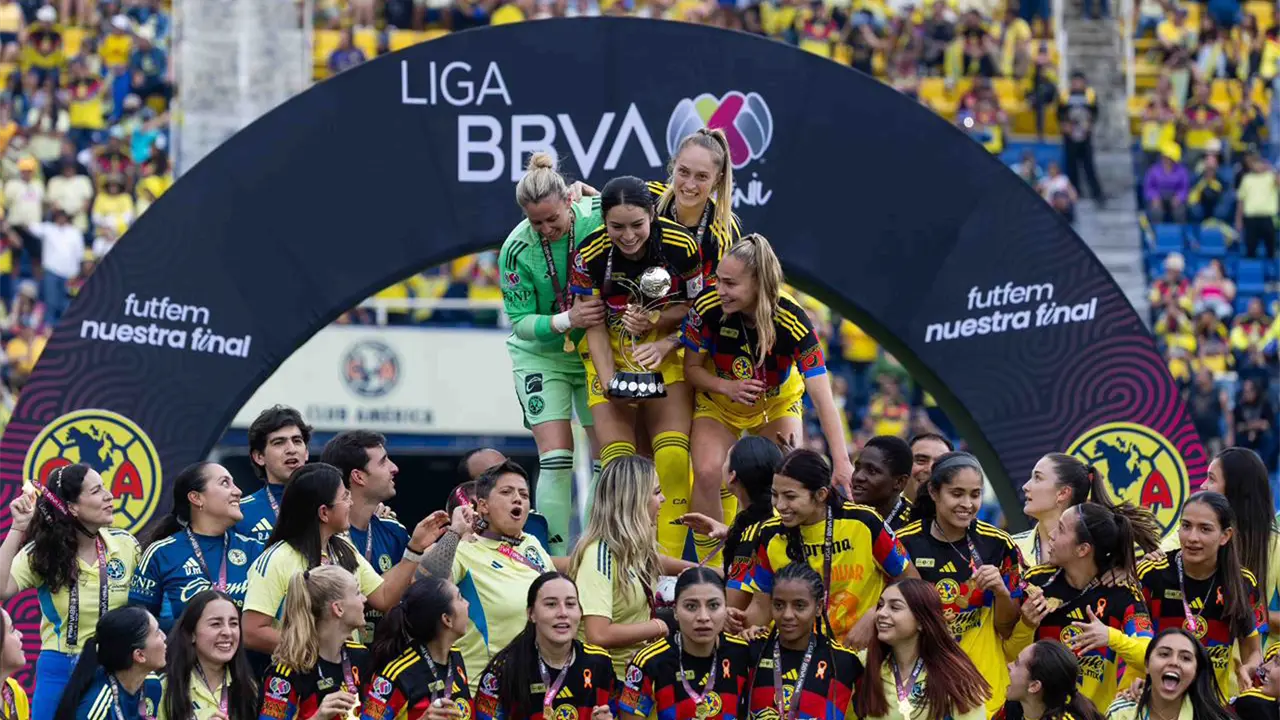 América Femenil borda su tercera estrella
