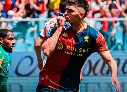 Johan V&aacute;squez anota un golazo y se va expulsado