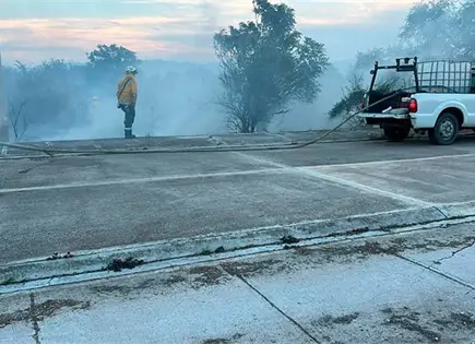Ola de incendios ponen en jaque a los bomberos Ola de incendios ponen en jaque a los bomberos