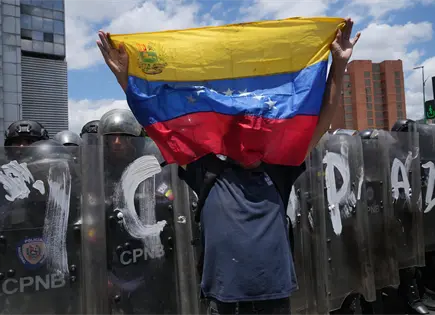 Protestan en Caracas por muerte de Carmen Navas y su hijo
