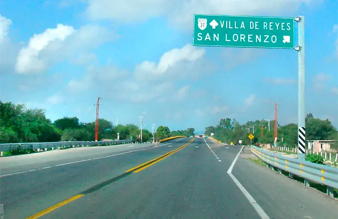 Se satura carretera San Luis-Villa de Reyes