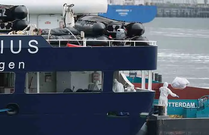 El MV Hondius atraca en Holanda
