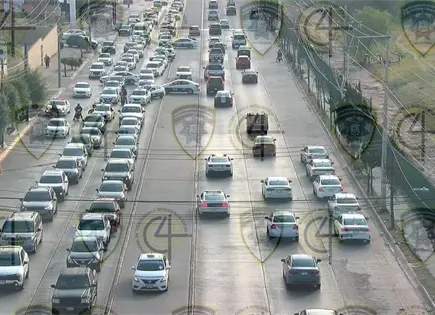 Caravana de taxistas colapsa zona poniente de la capital
