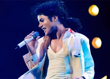 &acute;MICHAEL&acute; RECAUDA 703 MDD EN EL MUNDO