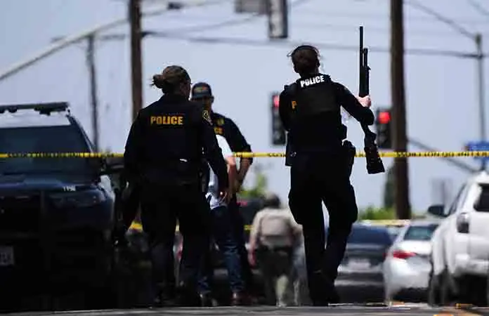 Tiroteo en una mezquita deja cinco muertos