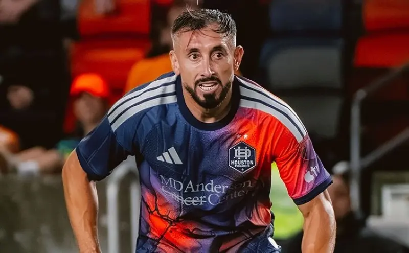 H&eacute;ctor Herrera falla penal y Houston Dynamo es eliminado