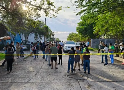 Protestan contra constructora de viviendas del Bienestar en Valles