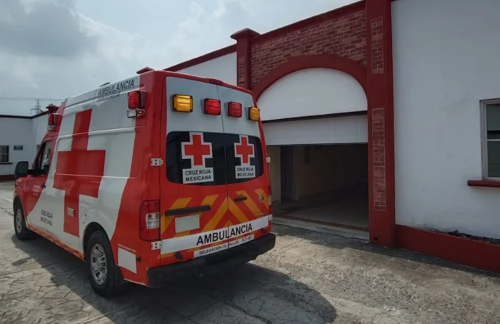 Rescatan a hombre inconsciente de motel en Valles