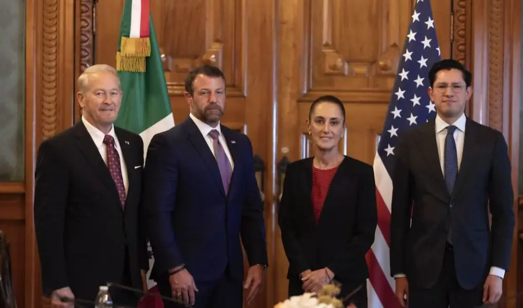 Sheinbaum recibe a Markwayne Mullin en Palacio Nacional