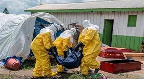 "Vacuna contra ébola tardará"