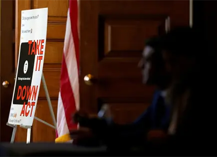 Arrestan en EE.UU. a dos por crear pornografía deepfake con IA Arrestan en EE.UU. a dos por crear pornografía deepfake con IA