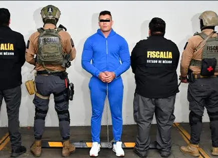 Aprehenden en AICM a l&iacute;der de La Choquiza