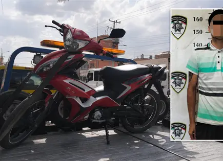 Cae joven con moto robada