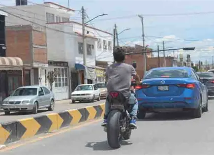 Intensifican motociclistas incidencias viales por la falta de reglamento Intensifican motociclistas incidencias viales por la falta de reglamento