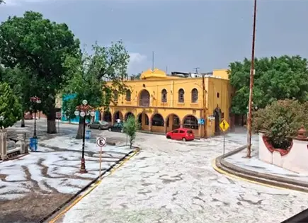 Tormenta y granizada causan diversos daños en Matehuala Tormenta y granizada causan diversos daños en Matehuala