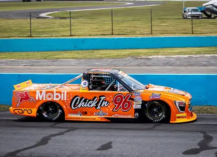 Dynamic Motorsports logra su primer triunfo Dynamic Motorsports logra su primer triunfo