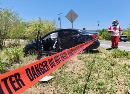 Mujer de 74 años muere en choque de taxi en carretera Valles-Rioverde Mujer de 74 años muere en choque de taxi en carretera Valles-Rioverde