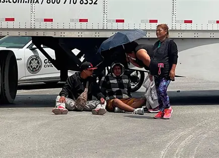 Repartidores de comida se accidentan en Industrias Repartidores de comida se accidentan en Industrias