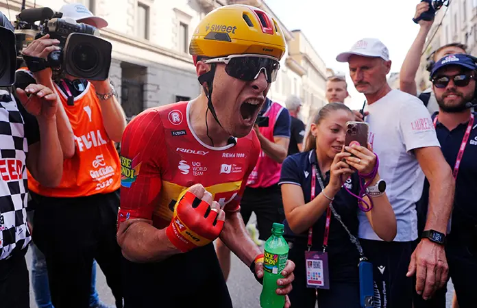 Dversnes se lleva la 15ta. etapa del Giro