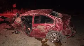 Muere conductor tras choque contra doble remolque