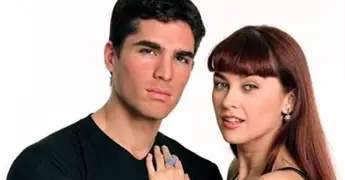 Eduardo Ver&aacute;stegui se reencuentra con su ex Aracely Ar&aacute;mbula