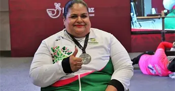 Conquista Coco Lira plata en Para Powerlifting