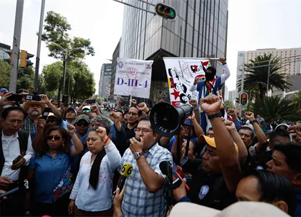 Culpa CNTE a gobierno por muerte de maestro en plant&oacute;n