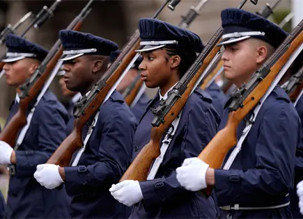 Familias en Estados Unidos rinden homenaje en Día de los Caídos en Guerras Familias en Estados Unidos rinden homenaje en Día de los Caídos en Guerras