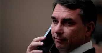 Fl&aacute;vio Bolsonaro enfrenta esc&aacute;ndalo por financiamiento del Banco Master