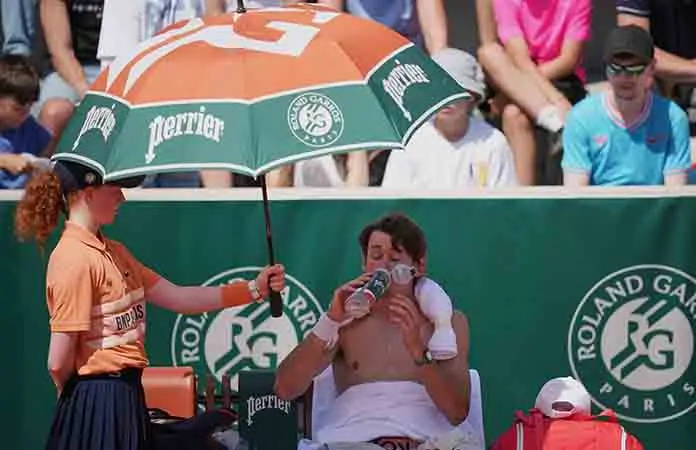 Ola de calor golpea Roland Garros