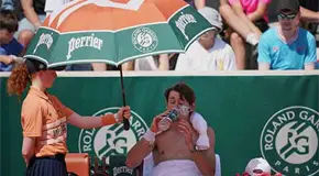 Ola de calor golpea Roland Garros