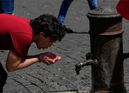 Reino Unido rompe r&eacute;cord de temperatura y emite alerta &aacute;mbar
