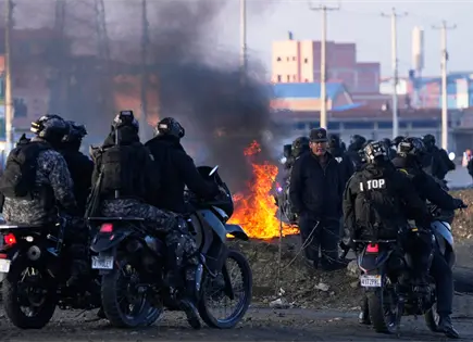 Rodrigo Paz reduce salario a ministros para frenar protestas en Bolivia Rodrigo Paz reduce salario a ministros para frenar protestas en Bolivia