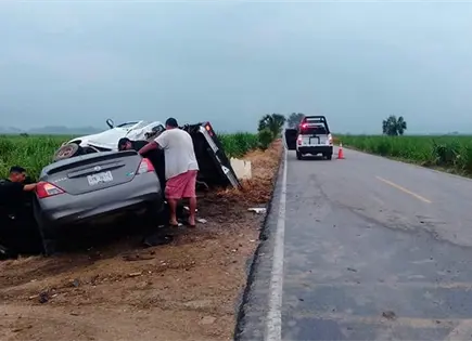 Accidente en la Valles-Naranjo deja tres heridos