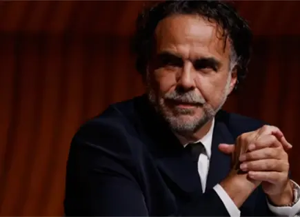 Alejandro Gonz&aacute;lez I&ntilde;&aacute;rritu es el primer cineasta en El Colegio Nacional