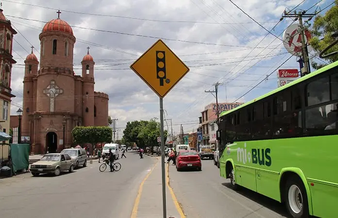 Contralor&iacute;a estatal frena obra en el Saucito