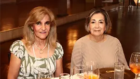 FESTEJAN A LAS MAMÁS EN LA LONJA
