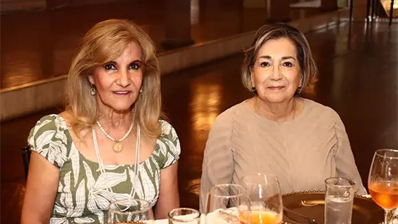 FESTEJAN A LAS MAM&Aacute;S EN LA LONJA