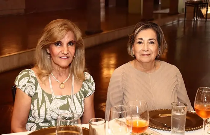 FESTEJAN A LAS MAM&Aacute;S EN LA LONJA