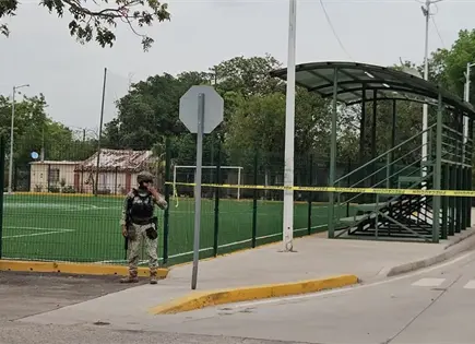 Hallan a dos j&oacute;venes torturados en cancha de Tepuche