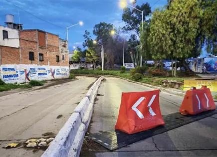 Mantienen cierres viales y tr&aacute;nsito lento por lluvias