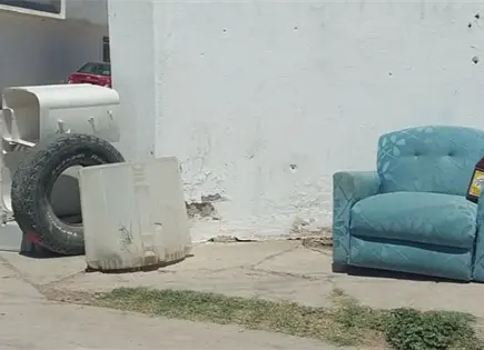 Retiran de calles 70 toneladas de muebles, electrónicos, llantas... Retiran de calles 70 toneladas de muebles, electrónicos, llantas...