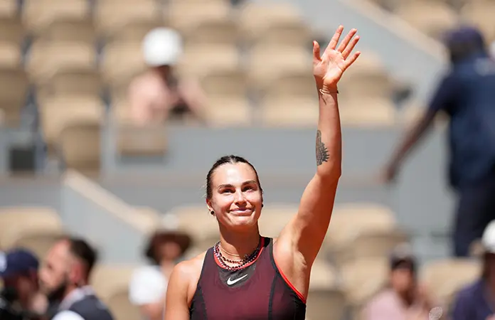 Sabalenka brilla y gana