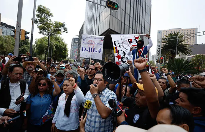 Sale CNTE de Segob sin llegar a acuerdos