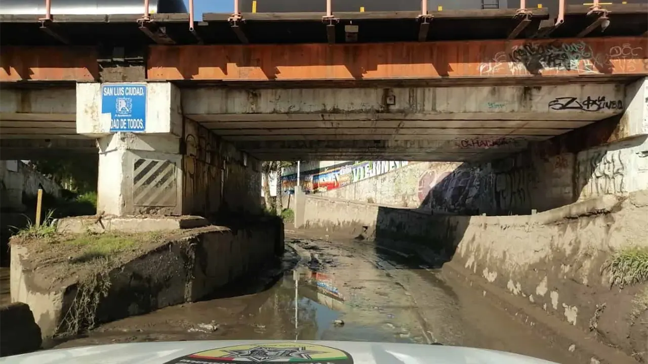 Sigue cierre en desnivel Othón y encharcamientos en otras vías